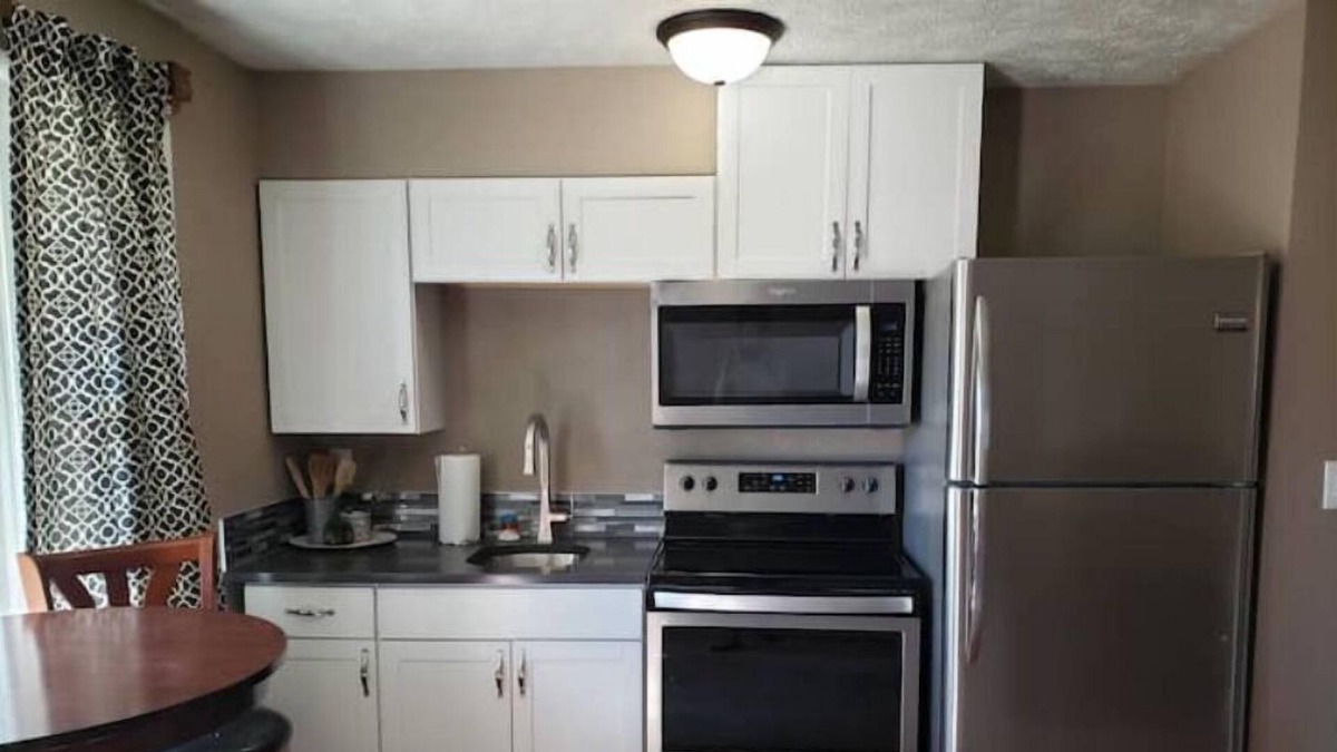 Thorpe Westwood Apartment | 14th Avenue Suites #2