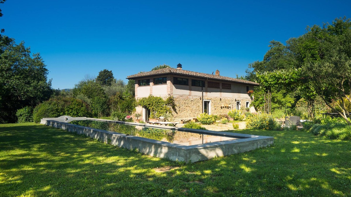 San Giovanni Valdarno Villa | 14th century barn converted into a family house to enjoy the local tuscan life.
