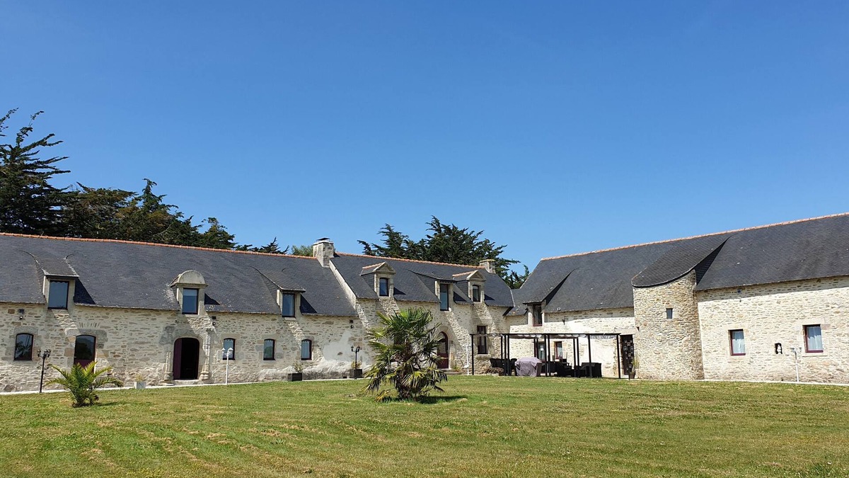 Surzur House | 14th century manor house -Bretagne-Morbihan-SURZUR - le colombier de kerguezec