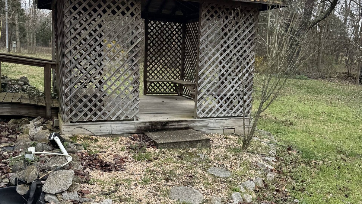 Rockfield House | 15 Acres of Peace and Tranquility. Enjoy nature, tie the knot, and much more.