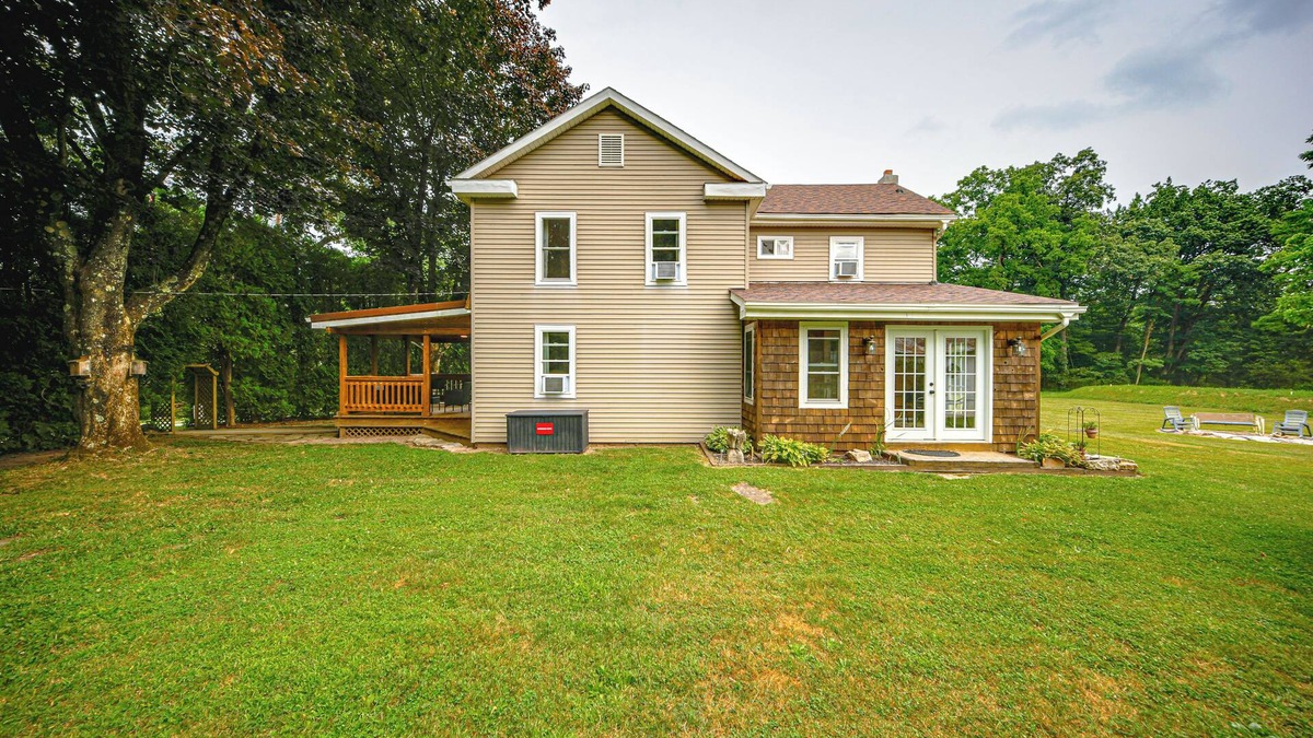 Mingoville House | 15 Mi to Penn State: Hideaway w/Fire Pit!