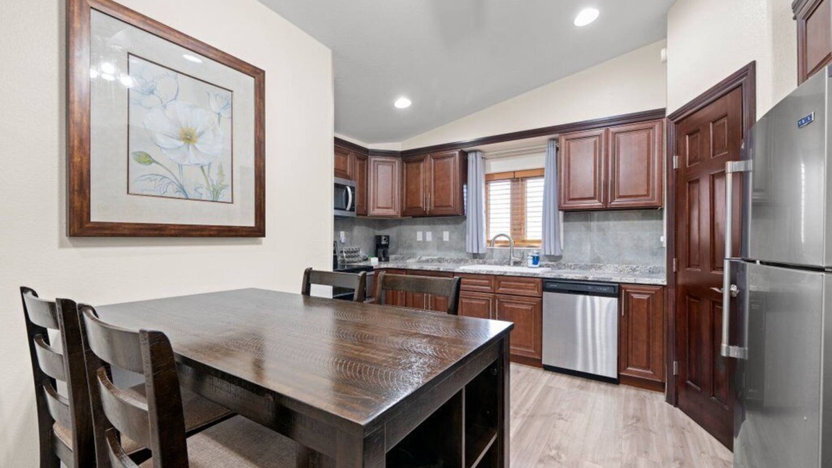 Kingsbury Apartment | 15 miles to New Braunfels, San Marcos, Seguin. Worker's Away from home retreat.