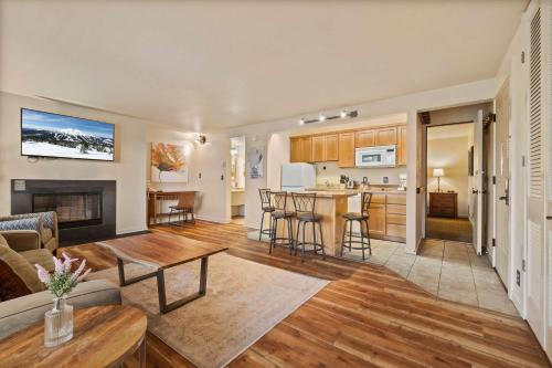 Bend House | 15 min drive to Mt Bachelor Resort Perks