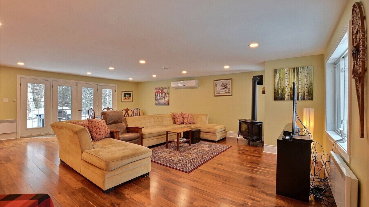 La Conception House | 15 min from the Mont Tremblant Ski Hills, Perfect for Families and Friends !