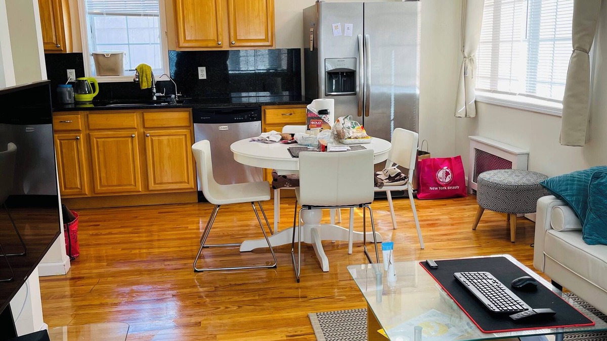East Flushing House | 15 Min to Midtown on LIRR! 3-bed, 2 Full bath w Clotheswasher, Dryer, D/W.