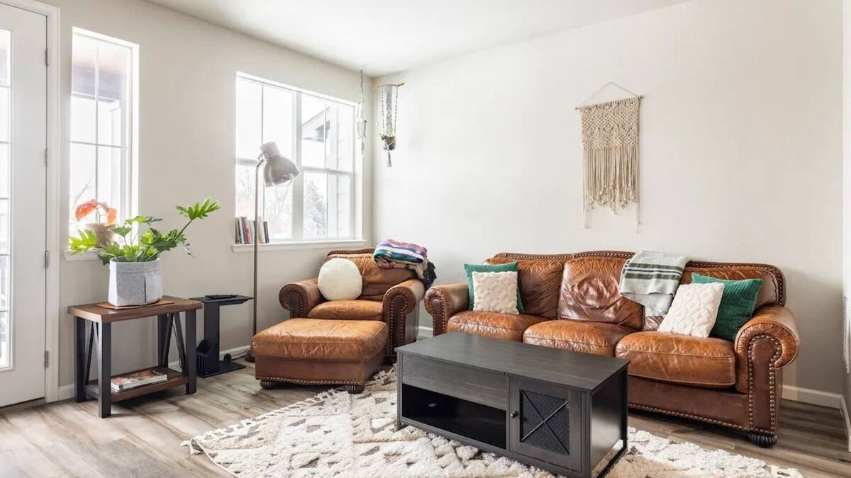 Eiber House | 15 min to Red Rocks! - Entire 2 BR/3.5 Bath Home