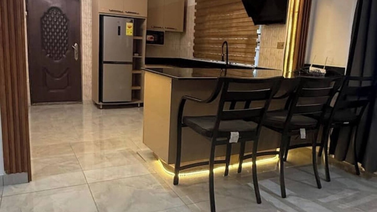 Accra House | 15 mins from Airport | 3 BDR house | parking+wifi