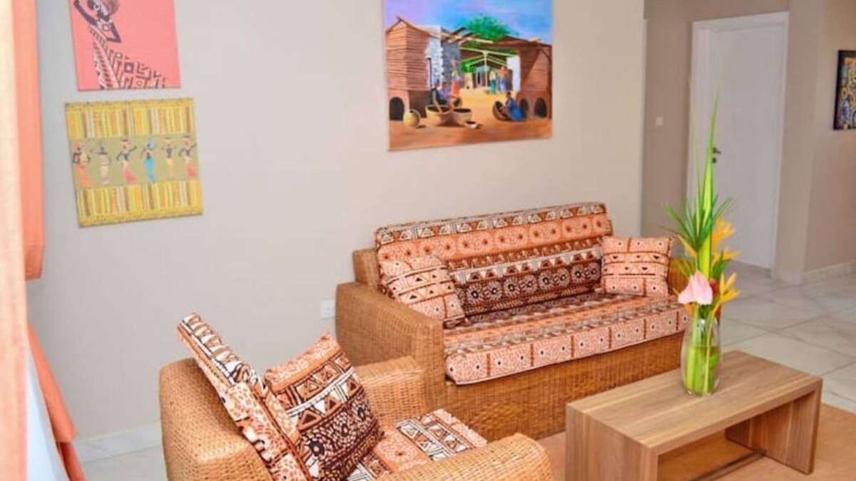 Kokomlemle Apartment | 15 Minutes from Accra City Center 2BDR apartment/2.5 Bathrooms
