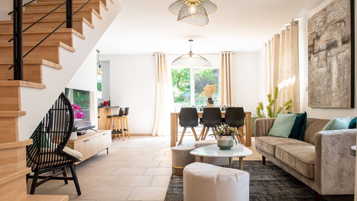 Etercy House | 15 minutes from Annecy, lovely 4-bedroom villa with private garden
