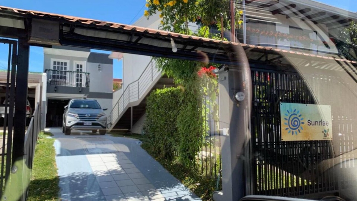 Agonia Bed & Breakfast | 15 Minutes from Juan Santamaría AirportnAirport Pick-Up & Drop-Off Included