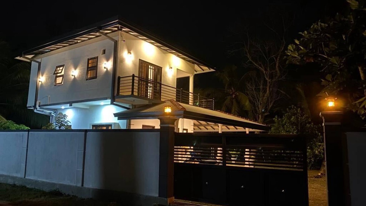 Wanchawala Villa | 15 minutes from the beach