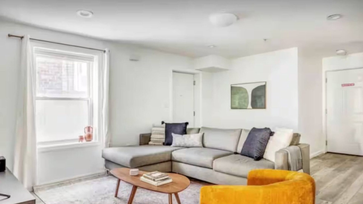 Weehawken Apartment | 15 minutes to NYC+Washer&Dryer Onsite Parking