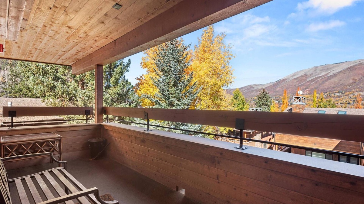 Aspen Condo | 15% Off for Fall Savings! Stay 3 Nights Now thru Nov 19