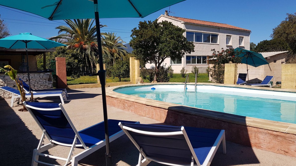 Solaro House | 15 pers. pool/sea/mountain view/1 km from the sea