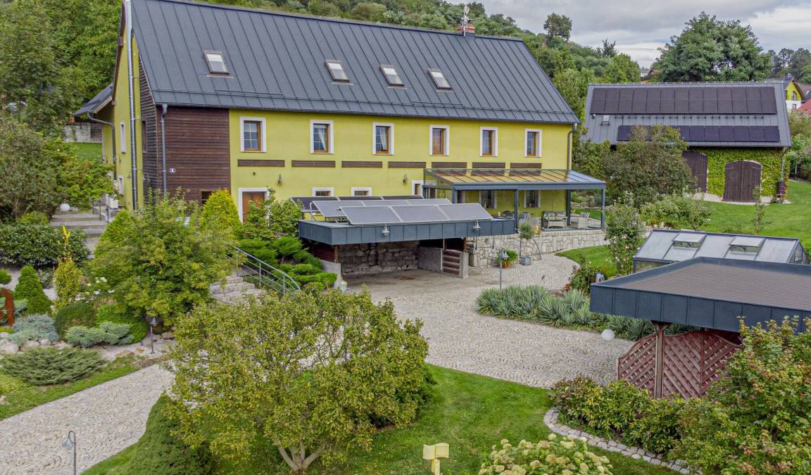 Jezow Sudecki Apartment | 150 m² Apartment ∙ 4 bedrooms ∙ 10 guests