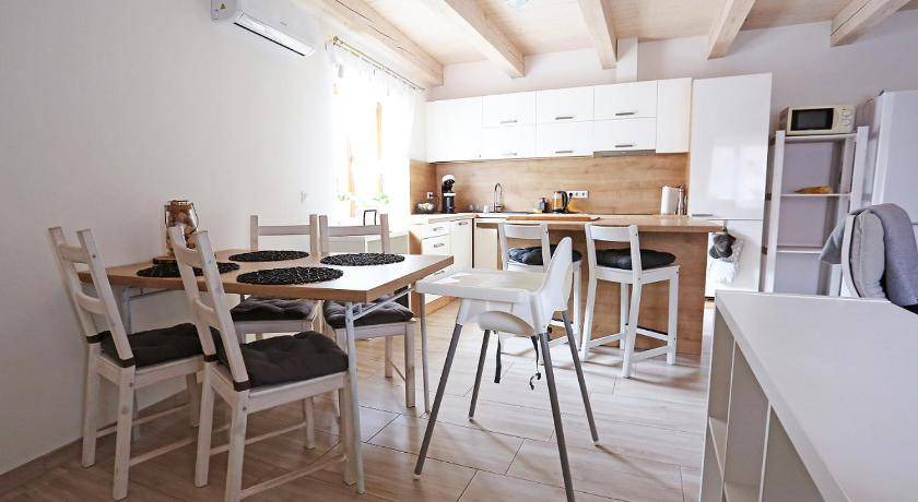 Libice nad Cidlinou House | 150 m² House ∙ 2 bedrooms ∙ 8 guests
