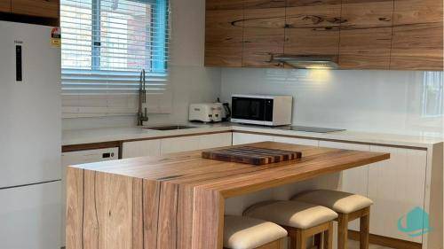 Caves Beach House | 150 m² House ∙ 3 bedrooms ∙ 6 guests