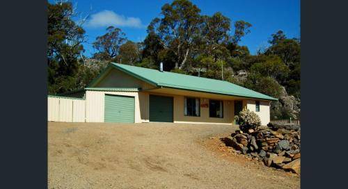 Tods Corner House | 150 m² House ∙ 3 bedrooms ∙ 6 guests