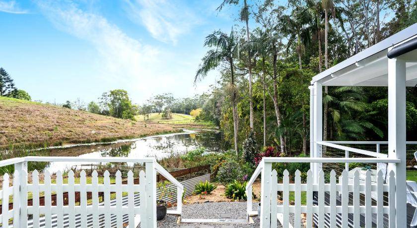 Booroobin House | 150 m² House ∙ 3 bedrooms ∙ 10 guests