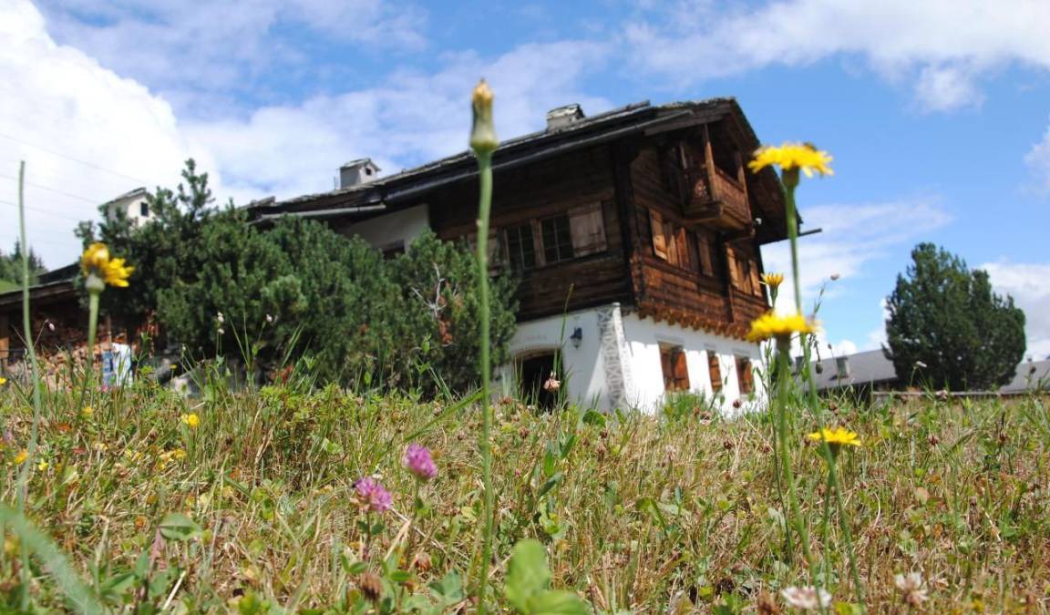 Disentis House | 150 m² House ∙ 4 bedrooms ∙ 7 guests