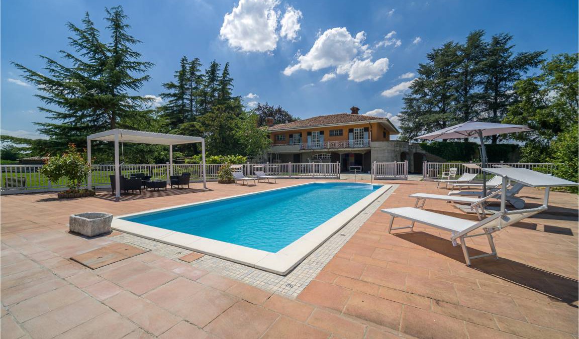 Asti House | 150 m² House ∙ 5 bedrooms ∙ 13 guests