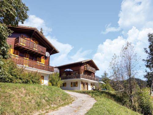 Fiesch House | 150 m² House ∙ 6 bedrooms ∙ 14 guests