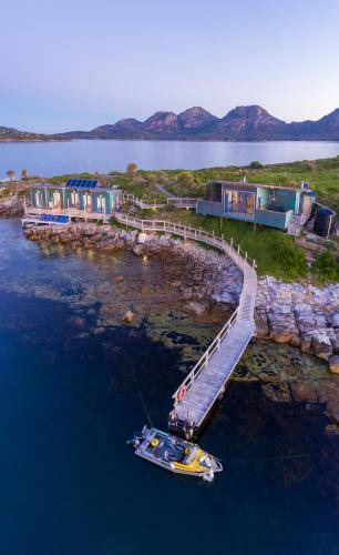 Coles Bay Resort | 150 m² Resort ∙ 5 bedrooms ∙ 11 guests