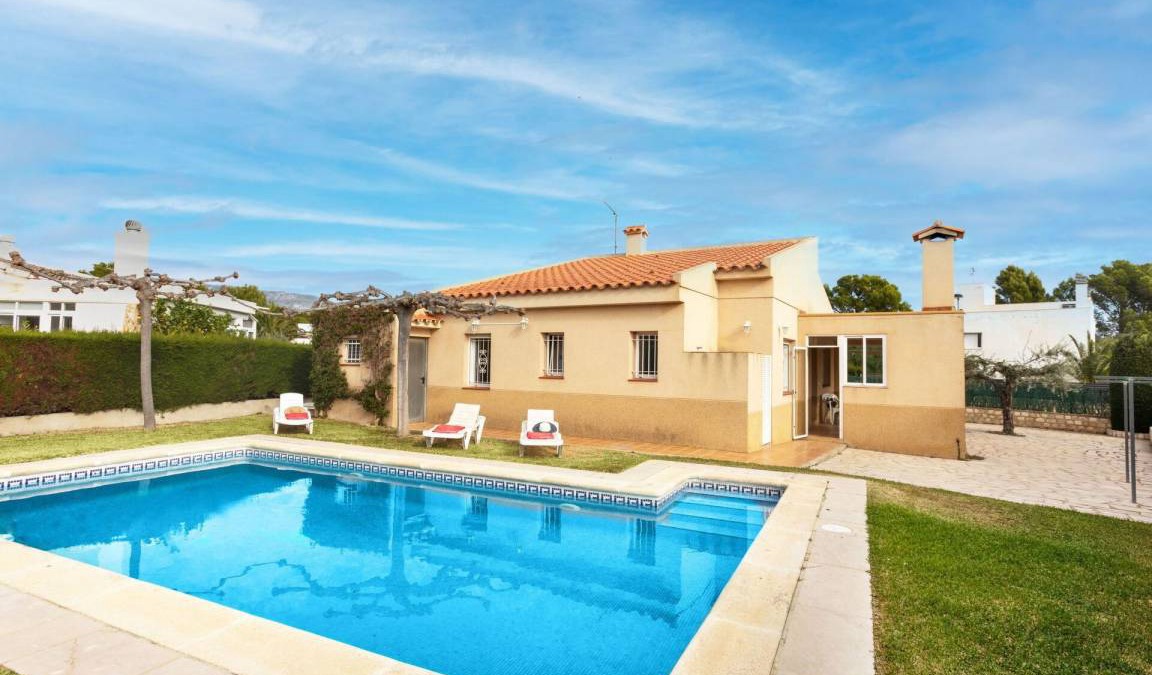 L Almadrava Villa | 150 m² Villa ∙ 4 bedrooms ∙ 8 guests