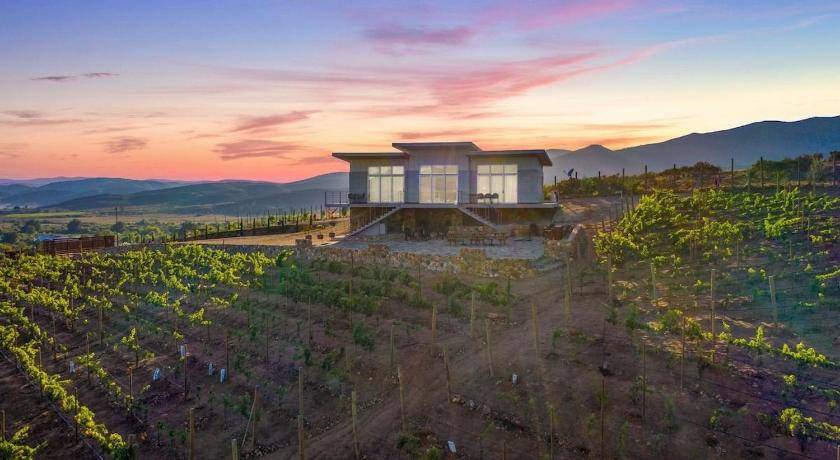 Valle de Guadalupe Villa | 150 m² Villa ∙ 2 bedrooms ∙ 8 guests