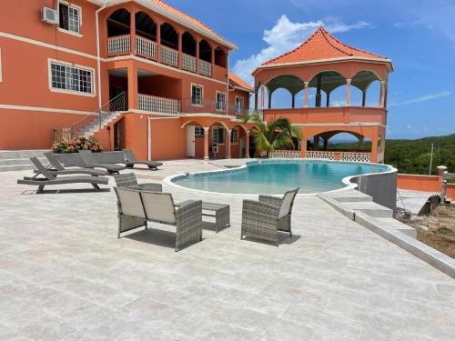 Silver Sands House | 15000 Sq Ft 7 bedroom house with Pool and Ocean View
