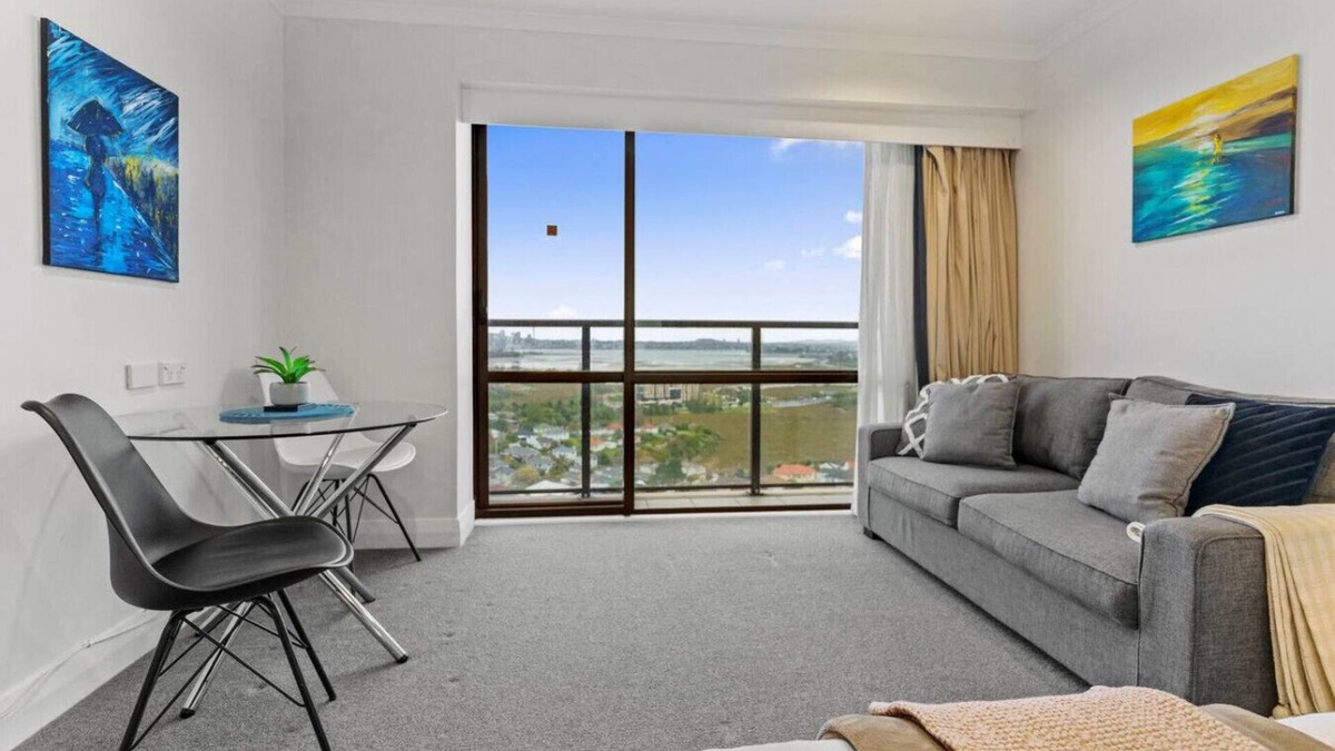 Takapuna Apartment | 1502/The Byron Takapuna