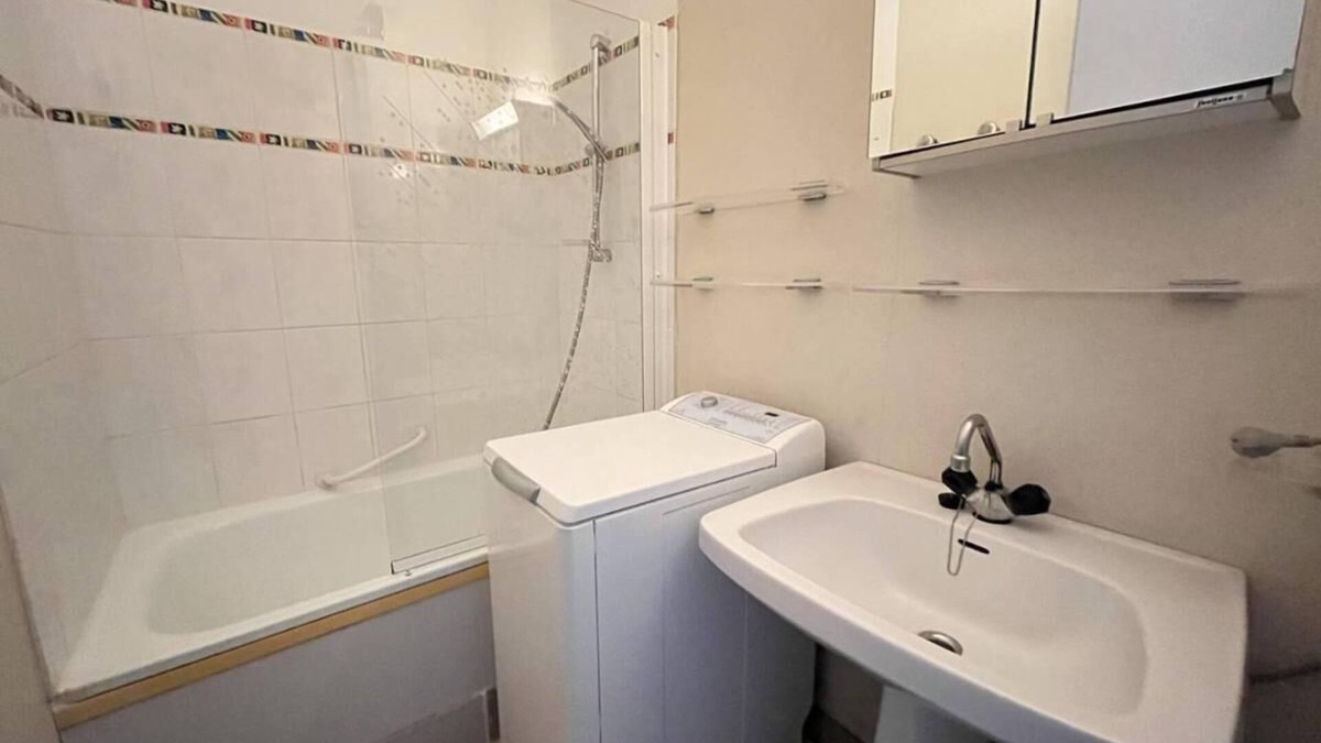 Plan Peisey Apartment | 150m from resort center, 2nd floor, terrace, tv, ski locker, 45m², Peisey-Vallandry