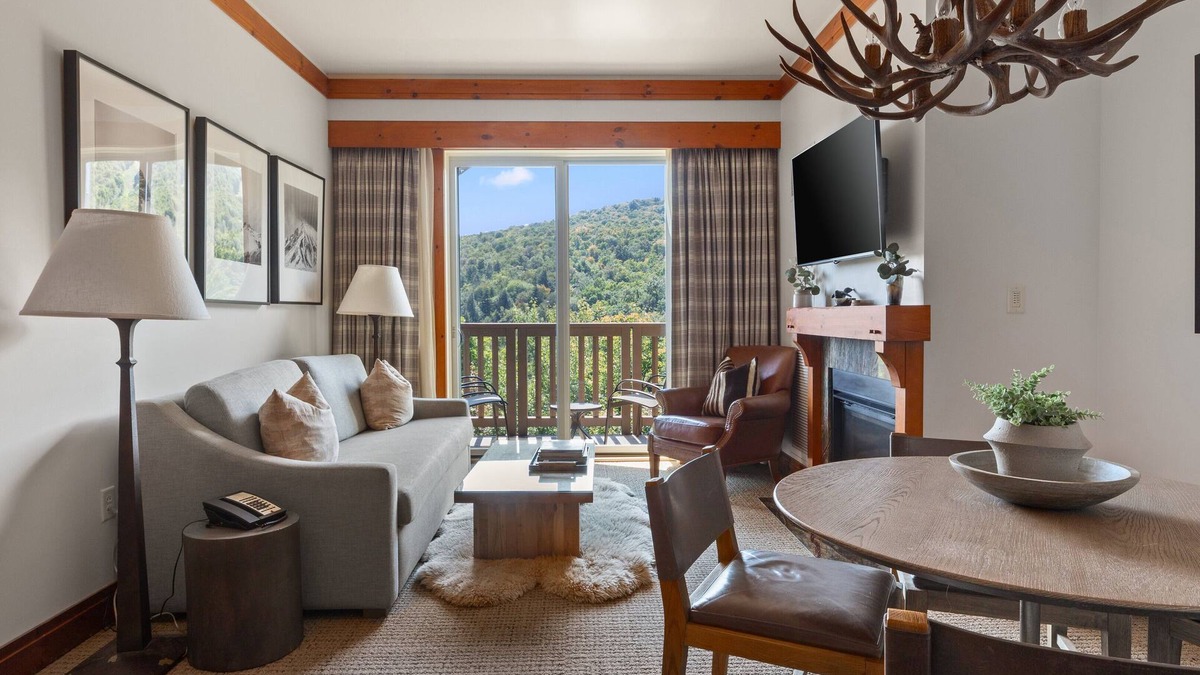 Stowe Area Cabin | #1537A | 2bdrm | Inside Main Lodge Spruce Peak | 5th Floor Mount Mansfield Views