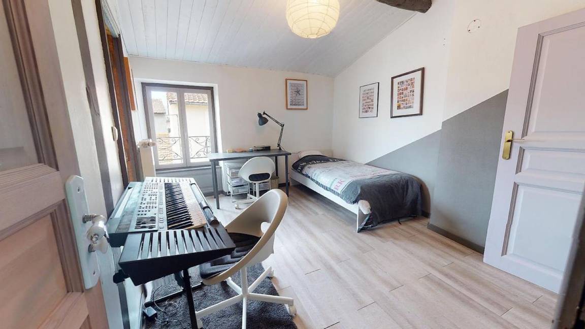 Clermont-Ferrand Resort | 155 m² Private room ∙ 1 bedroom ∙ 1 guest
