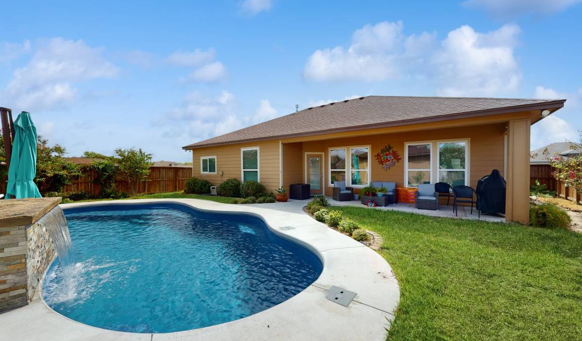 Flour Bluff House | 156 m² House ∙ 3 bedrooms ∙ 7 guests