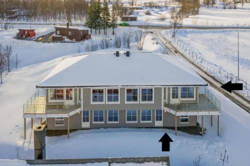 Kvaloya House | 156 m² House ∙ 4 bedrooms ∙ 8 guests
