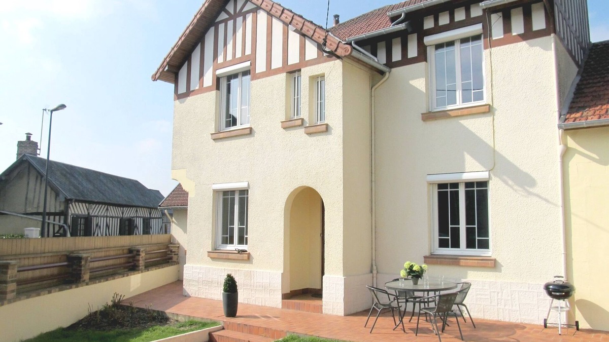 Beuzeville House | 15km from HONFLEUR * HOUSE WITH GARDEN * SAUNA * All shops * Pets welcome