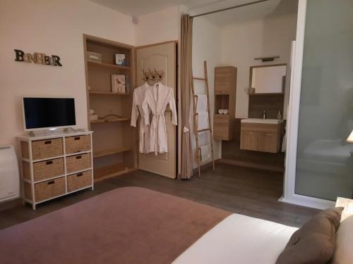 Malves-en-Minervois House | 15min de la Cité de Carcassonne dans petit village, chambre au calme, petit-déjeuner, jacuzzi en supplément