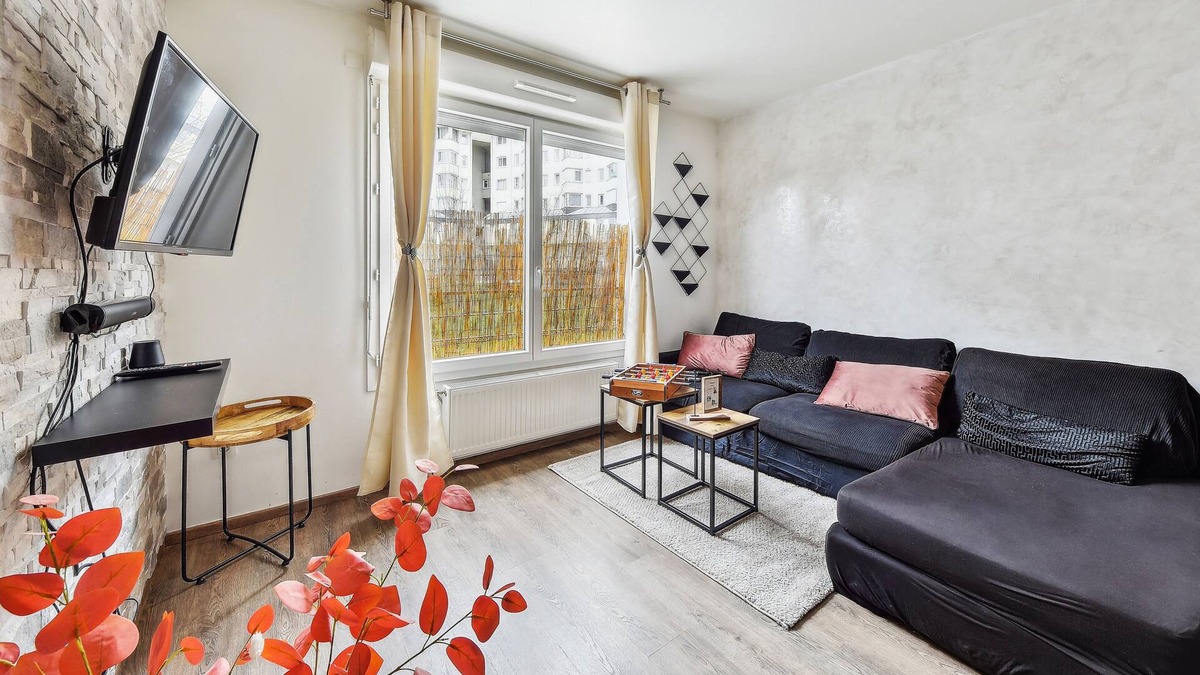 Bezons Apartment | 15min from La Défense and 25min from Paris