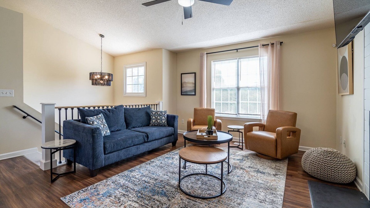 Cartersville House | 15min to LakePoint! 4BR Retreat w/Weekday Special