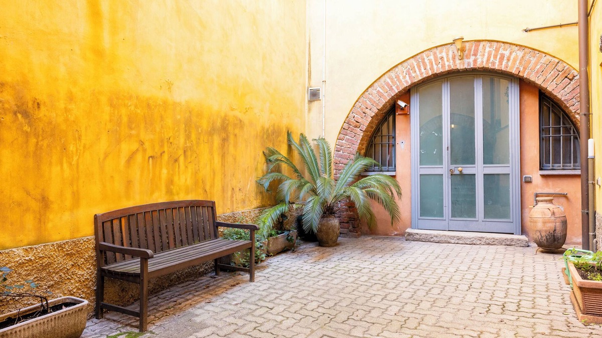 Musocco Apartment | 15th-Century Apt, City-MXP Train