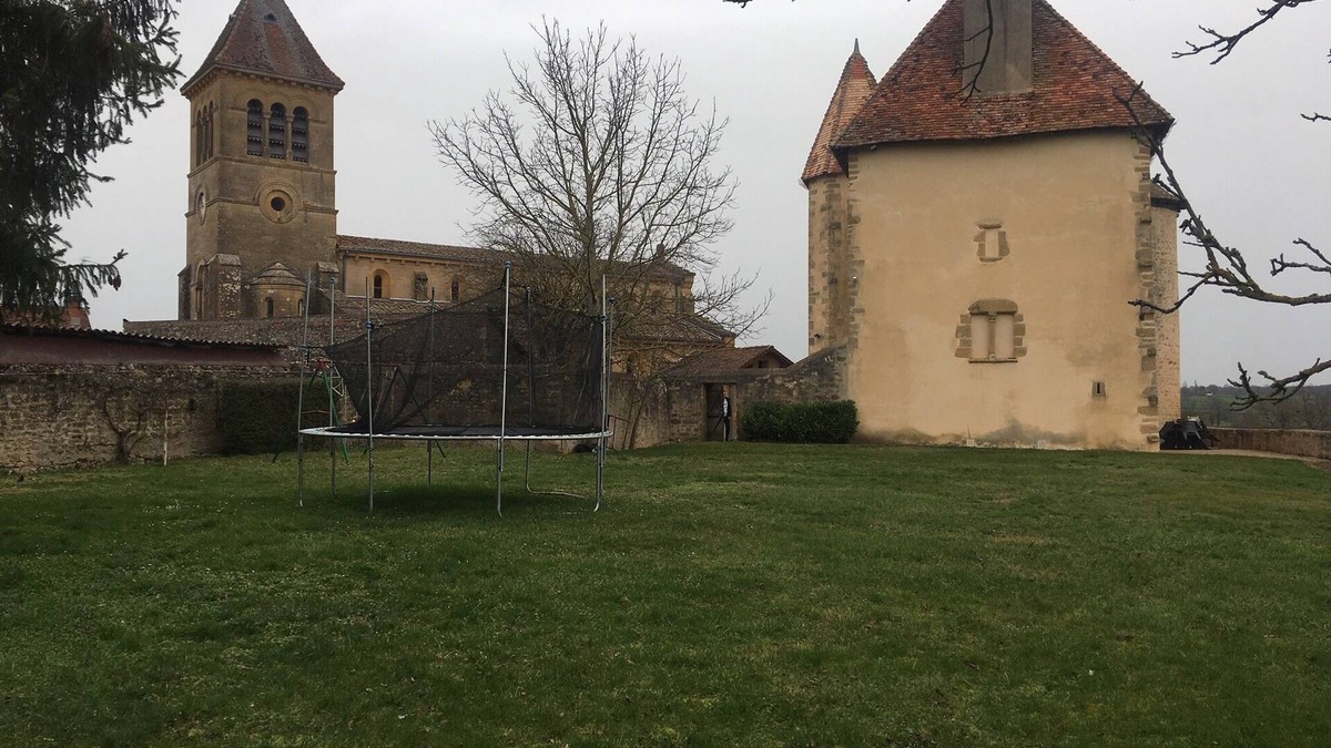 Saint-Vincent-Bragny House | 15TH CENTURY PRIORY