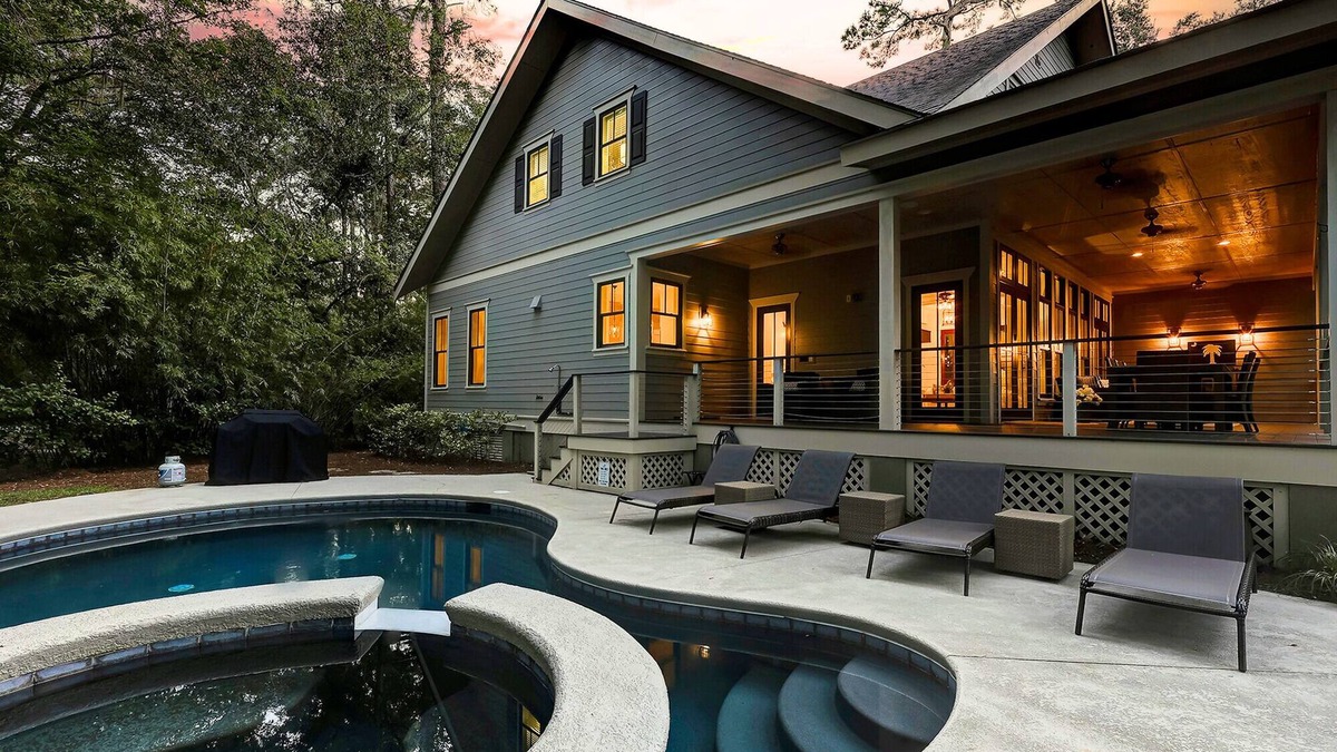 Heritage Woods House | 16 East Garrision - An Elegant Sea Pines Retreat with Southern Charm!