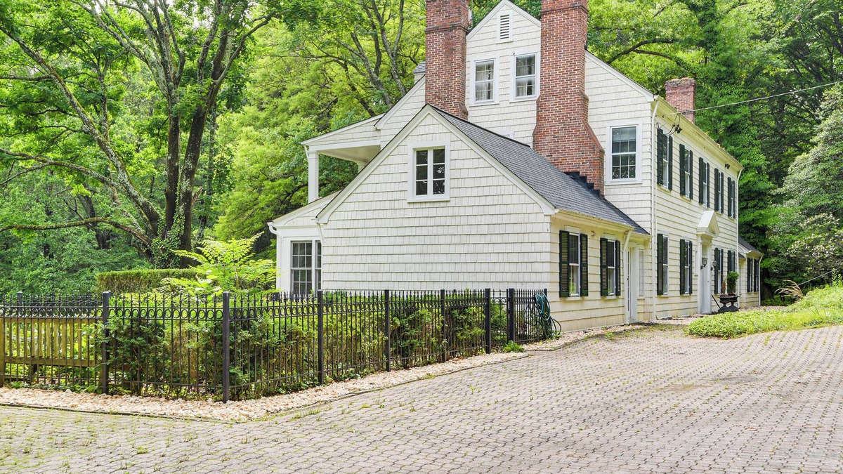 Owings Mills House | 16 Mi to Baltimore: Spacious Home in Owings Mills!