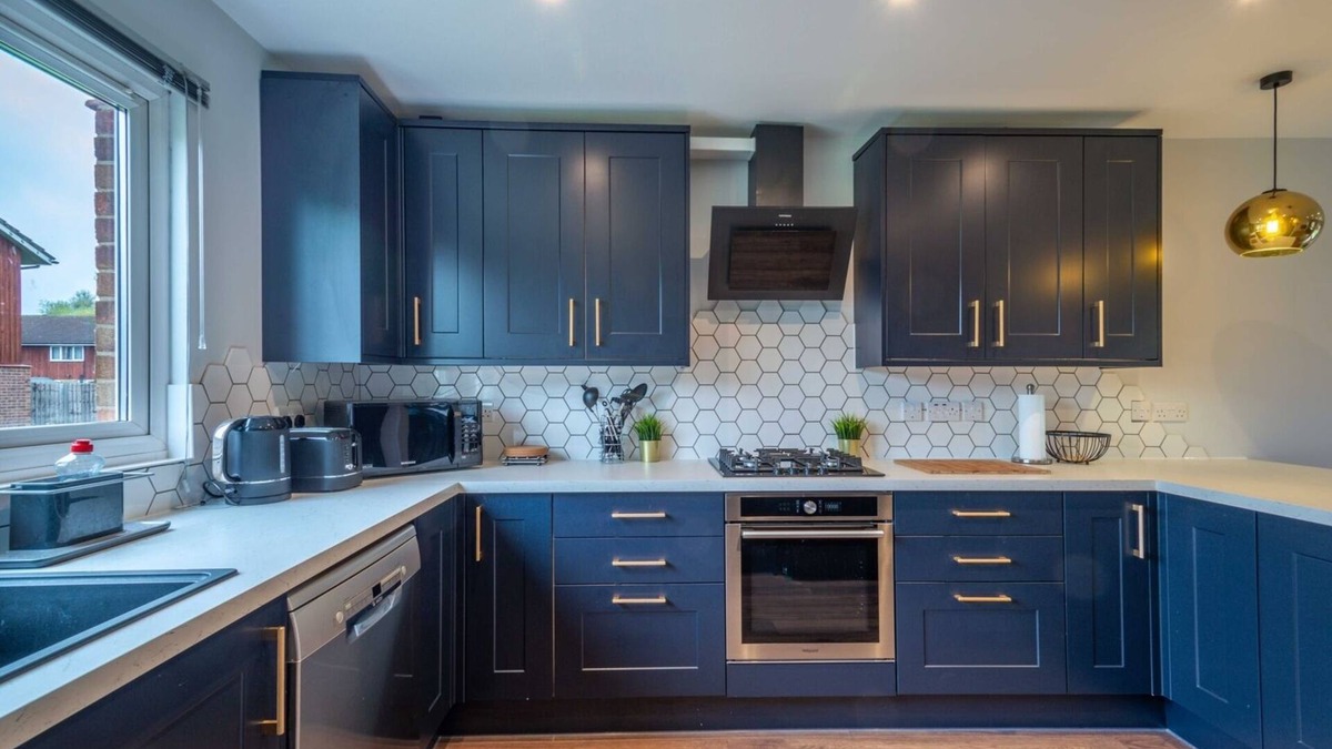 Newmarket Apartment | 16 Waterloo Close, Newmarket