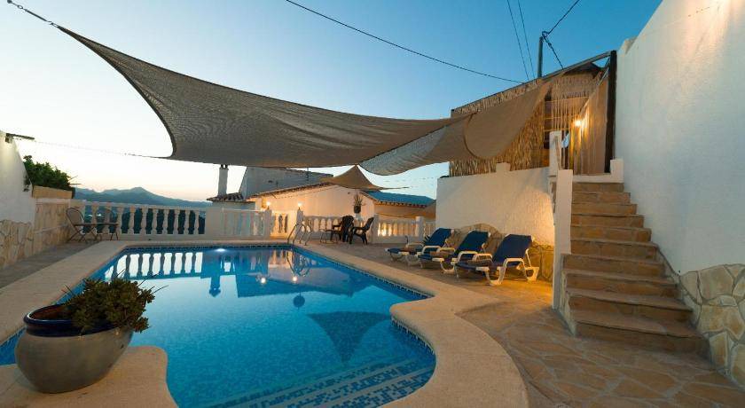 La Font d'en Carros House | 160 m² House ∙ 4 bedrooms ∙ 8 guests