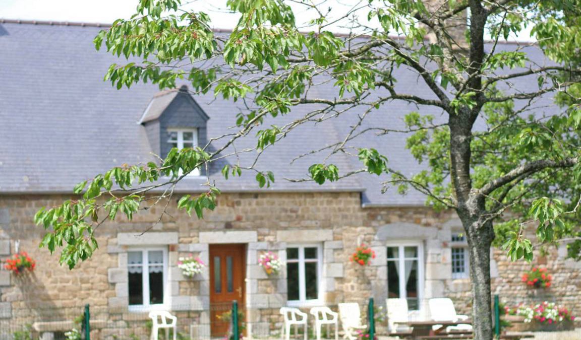 Villedieu-les-Poeles-Rouffigny Cottage | 160 m² Cabin ∙ 3 bedrooms ∙ 8 guests