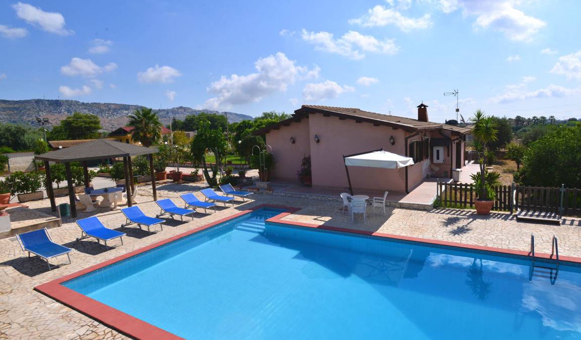 Solarino House | 160 m² House ∙ 3 bedrooms ∙ 6 guests