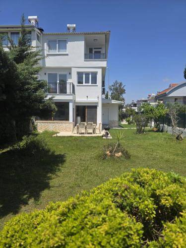 Bogazkent Villa | 160 m² Villa ∙ 4 bedrooms ∙ 10 guests