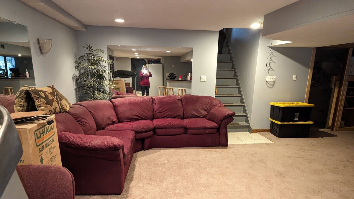 Seven Hills Apartment | 1600 square foot studio in lovely Seven Hills. Offers great amenities